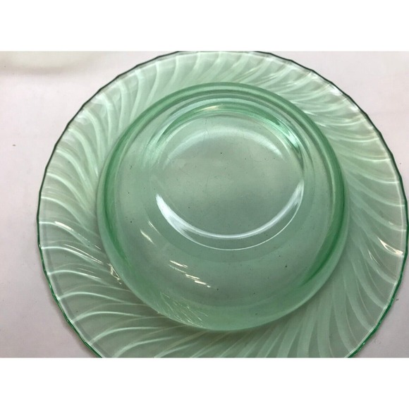 DUNCAN MILLER Spiral Flutes Green DEPRESSION GLASS 5 Dessert BOWLS 6 PLATES - Picture 4 of 5